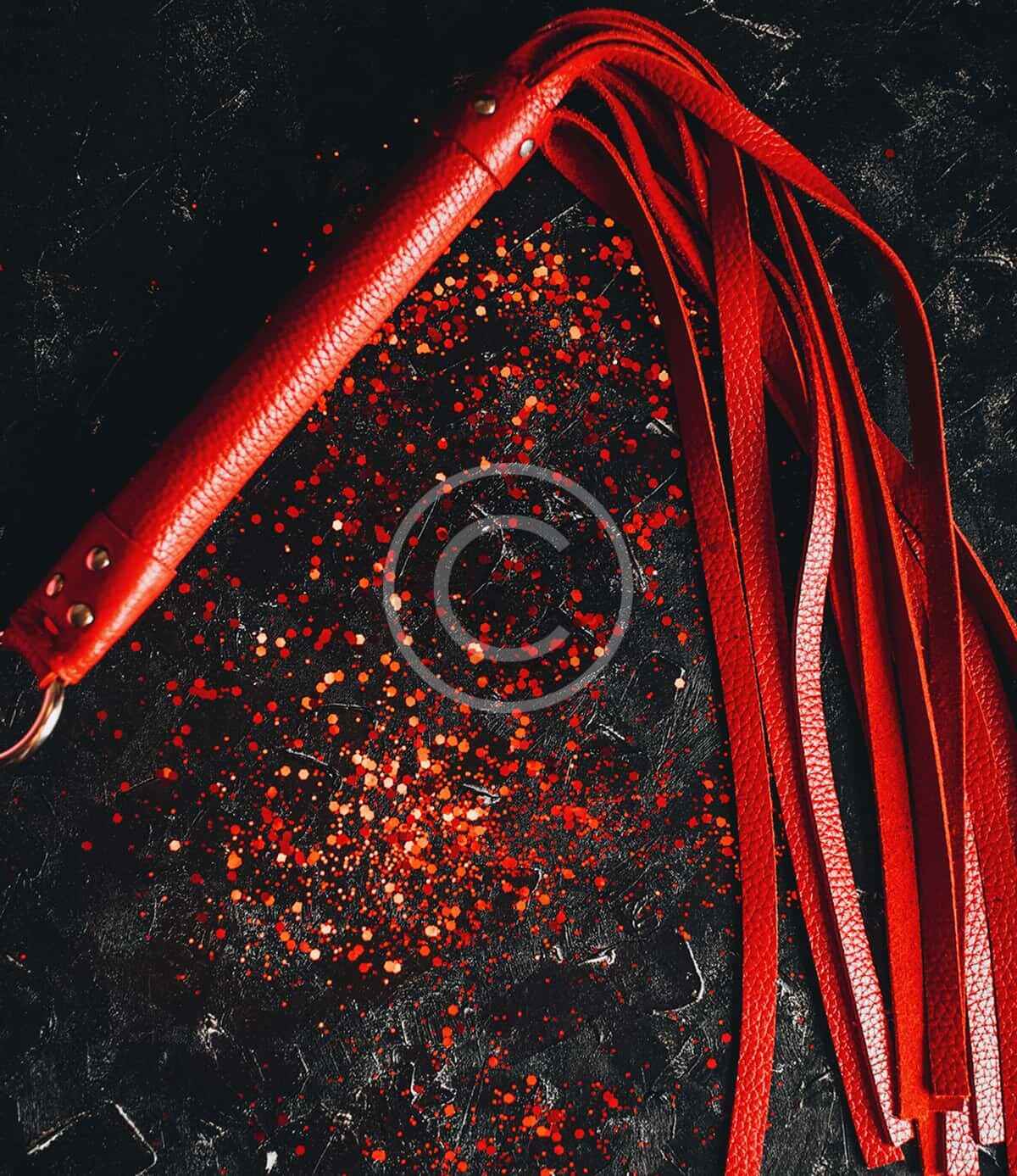 Mini red leather flogger - Image 2